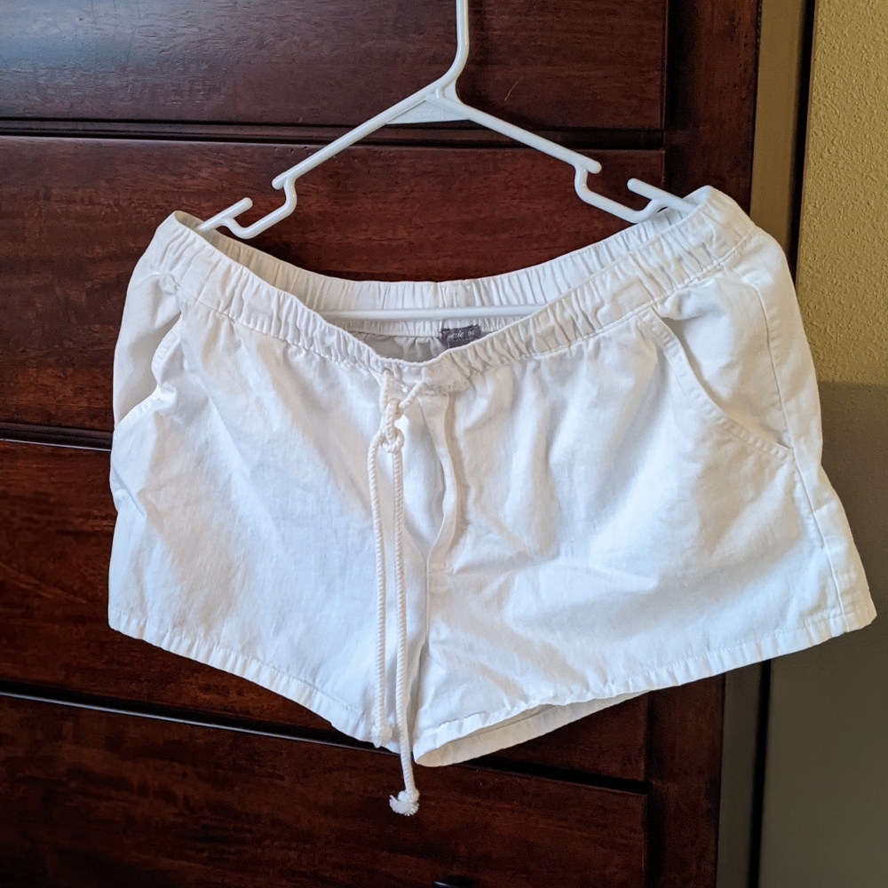 Aerie white drawstring shorts